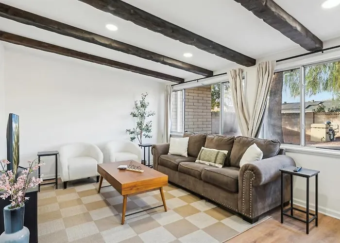 Сasa de vacaciones Fully Renovated With Pool